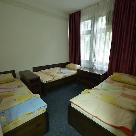 Duga בית הארחה בלגרד