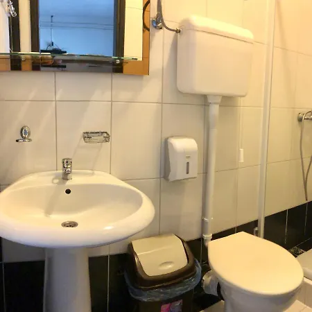 בית הארחה Duga *